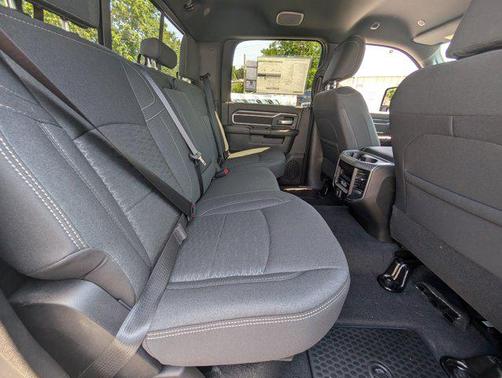 2025 RAM 2500 Big Horn Crew Cab 4x4 6'4' Box