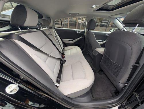 2022 Hyundai IONIQ Hybrid SEL