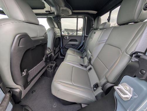 2026 Jeep Gladiator Mojave X 4x4