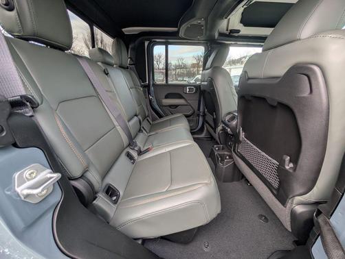 2026 Jeep Gladiator Mojave X 4x4