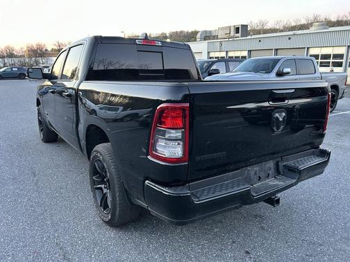 Diamond Black Crystal Pearlcoat 2023 RAM 1500 Big Horn/Lone Star