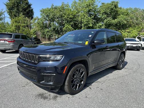 Midnight Sky 2023 Jeep Grand Cherokee L Summit