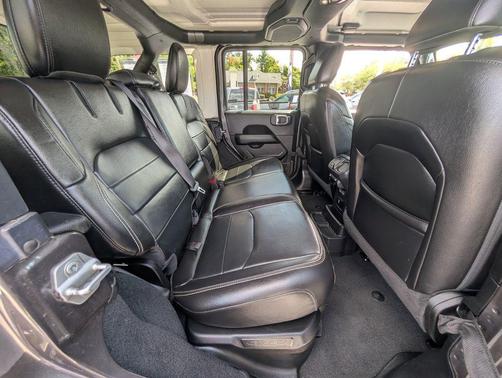 Granite Crystal Metallic Clearcoat 2022 Jeep Wrangler Unlimited 4xe Sahara