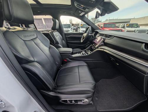 2025 Jeep Grand Cherokee Overland