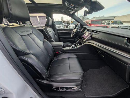 2025 Jeep Grand Cherokee Overland