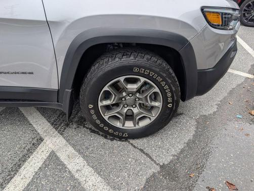 Billet Silver Metallic Clearcoat 2020 Jeep Cherokee Trailhawk