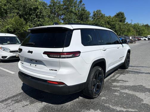 Bright White Clearcoat 2022 Jeep Grand Cherokee L Limited
