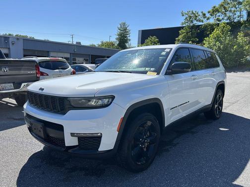 Bright White Clearcoat 2022 Jeep Grand Cherokee L Limited
