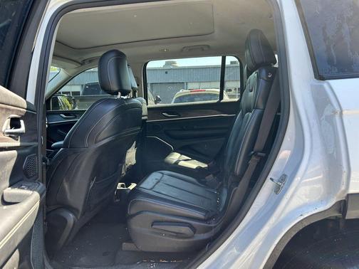 Bright White Clearcoat 2022 Jeep Grand Cherokee L Limited