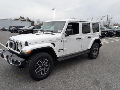 2026 Jeep Wrangler 4-Door Sahara 4x4