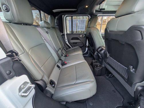 2024 Jeep Gladiator Mojave X