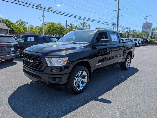 Diamond Black Crystal Pearlcoat 2023 RAM 1500 Big Horn/Lone Star