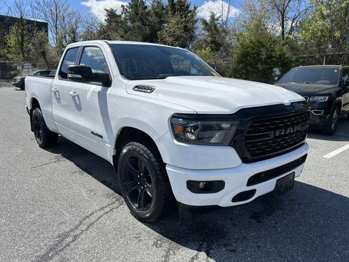 Bright White Clearcoat 2022 RAM 1500 Big Horn/Lone Star