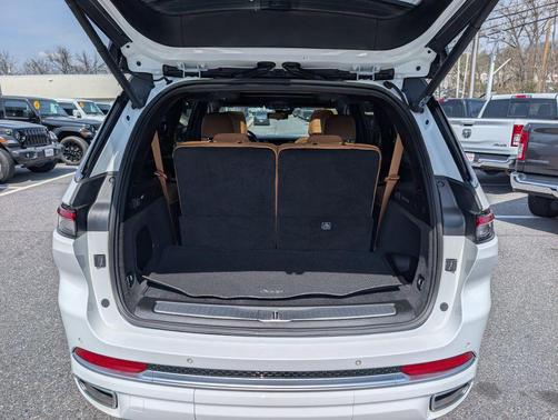 Bright White Clearcoat 2022 Jeep Grand Cherokee L Summit