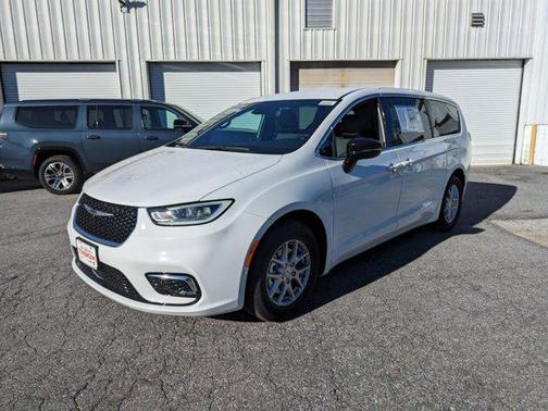 2025 Chrysler Pacifica L