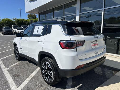 Bright White Clearcoat 2022 Jeep Compass Limited