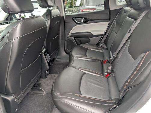 Bright White Clearcoat 2022 Jeep Compass Limited