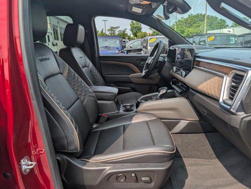2024 GMC Canyon Denali
