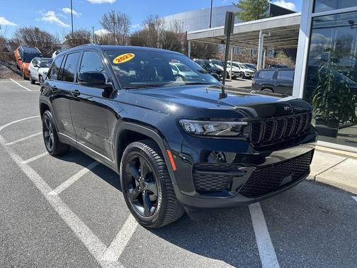 2023 Jeep Grand Cherokee Altitude