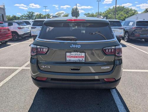 Olive Green Pearlcoat 2018 Jeep Compass Latitude