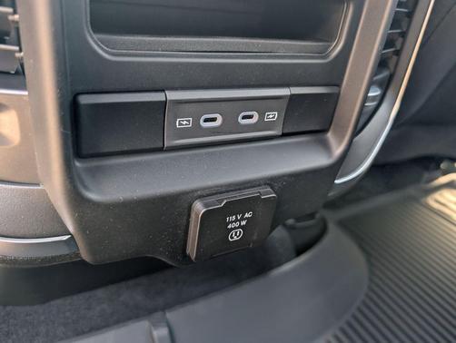Serrano Green Metallic 2026 RAM 1500 Big Horn/Lone Star