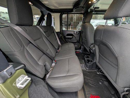 2022 Jeep Wrangler Unlimited Sport