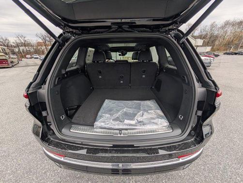 2025 Jeep Grand Cherokee Overland