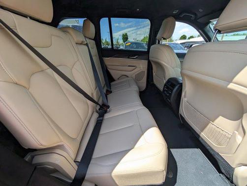 2023 Jeep Grand Cherokee Limited X
