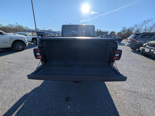 2026 Jeep Gladiator Willys 4x4