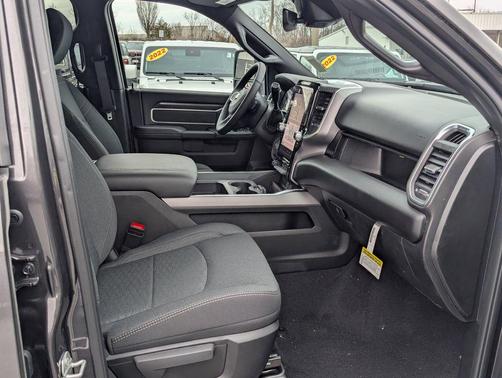 2026 RAM 3500 Big Horn Crew Cab 4x4 8' Box