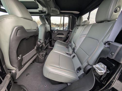 2026 Jeep Gladiator Mojave X 4x4