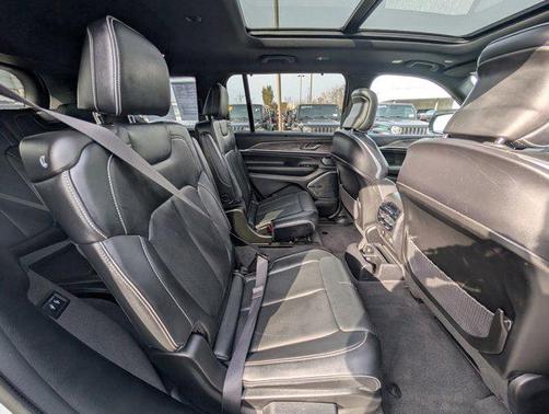 2022 Jeep Grand Cherokee L Overland