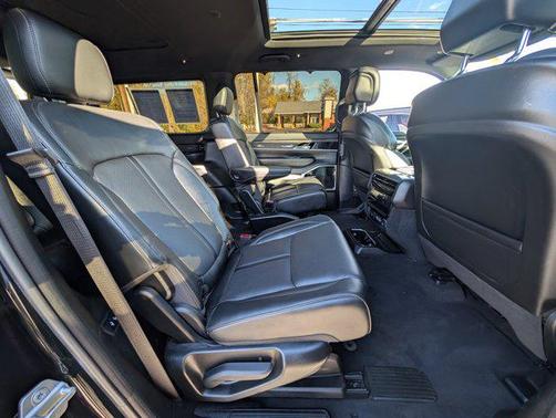 2022 Jeep Wagoneer Series III 4x4