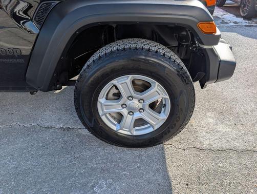 2022 Jeep Wrangler Unlimited Sport