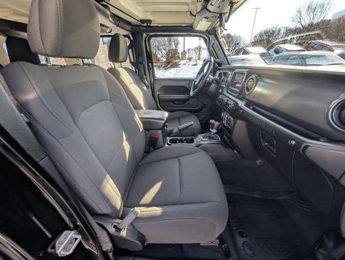 2022 Jeep Wrangler Unlimited Sport