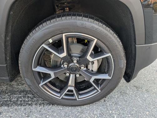 2026 Jeep Cherokee Overland