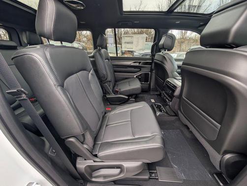 2026 Jeep Grand Wagoneer Limited Altitude 4x4