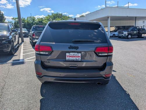 Granite Crystal Metallic Clearcoat 2020 Jeep Grand Cherokee Altitude