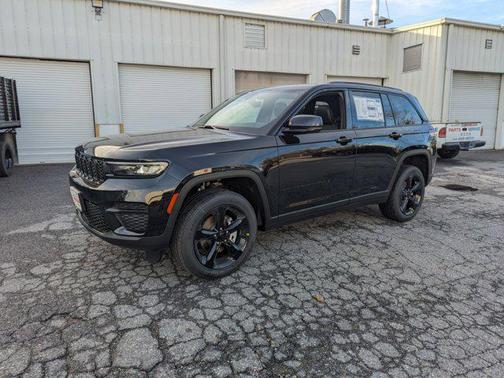 2025 Jeep Grand Cherokee Altitude