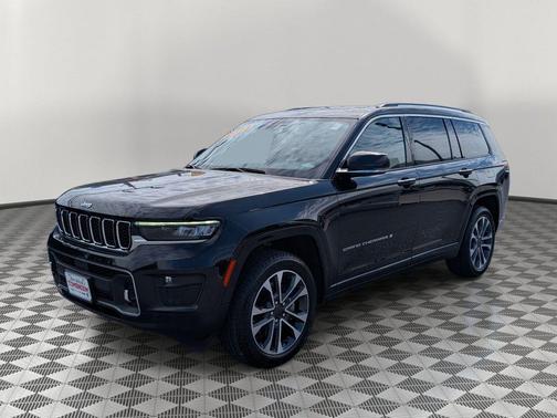 Diamond Black Crystal Pearlcoat 2023 Jeep Grand Cherokee L Overland