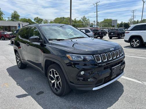 Diamond Black Crystal Pearlcoat 2025 Jeep Compass Limited