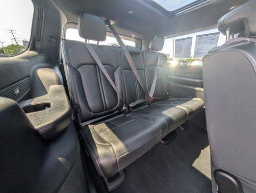 2022 Jeep Wagoneer Series II 4x4