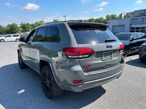 Gray Clearcoat 2022 Jeep Grand Cherokee Laredo