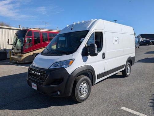 2025 RAM ProMaster 2500 Tradesman