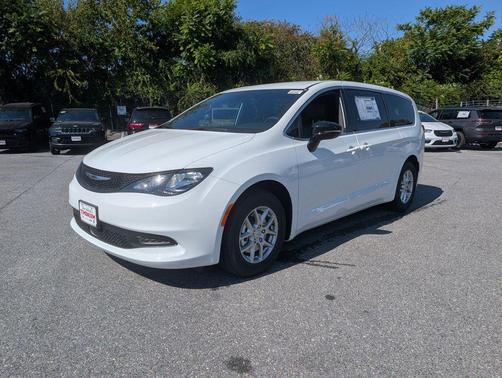 2026 Chrysler Voyager LX