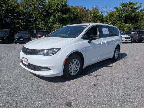 2026 Chrysler Voyager LX
