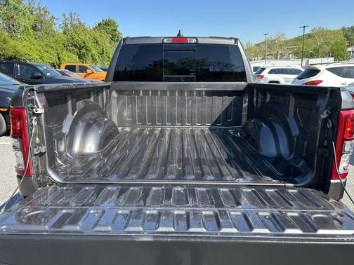 Granite Crystal Metallic Clearcoat 2023 RAM 1500 Big Horn/Lone Star