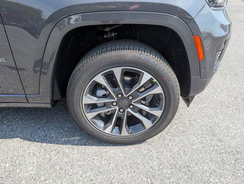 2025 Jeep Grand Cherokee Overland
