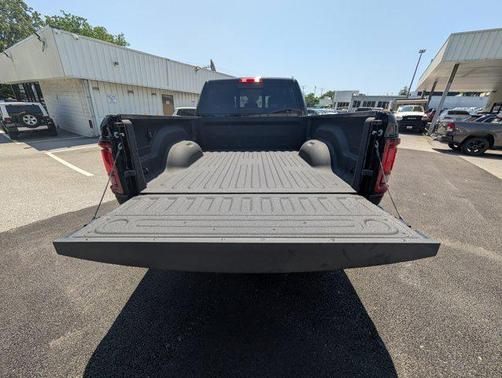 2025 RAM 2500 Tradesman Crew Cab 4x4 6'4' Box