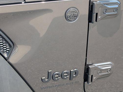 Granite Crystal Metallic Clearcoat 2023 Jeep Wrangler Sport S